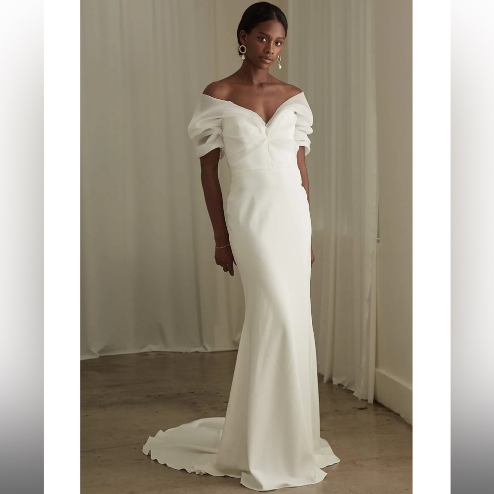 NEWHITE B.B. Gown - NWT Unaltered Wedding Dress